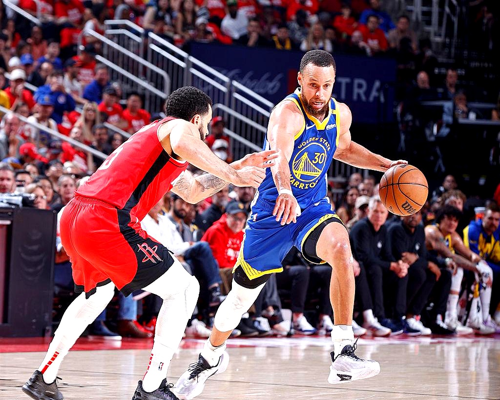 NBA季后赛今夜走向成谜;尤文图斯战术微调;态度坚定;身体对抗强度拉满的简单介绍 NBA季后赛今夜走向成谜;尤文图斯战术微调;态度坚定;身体对抗强度拉满的简单介绍