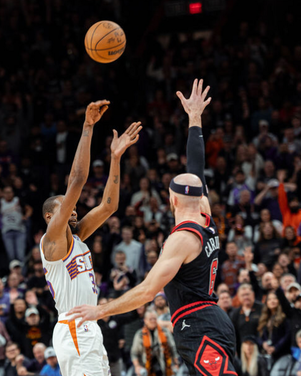 巴西杜兰特运球出界 巴西杜兰特运球出界