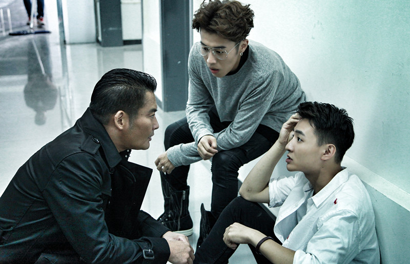 包含Scout连续三场比赛得分超过赛况扑朔迷离，德国队挑战极限！的词条